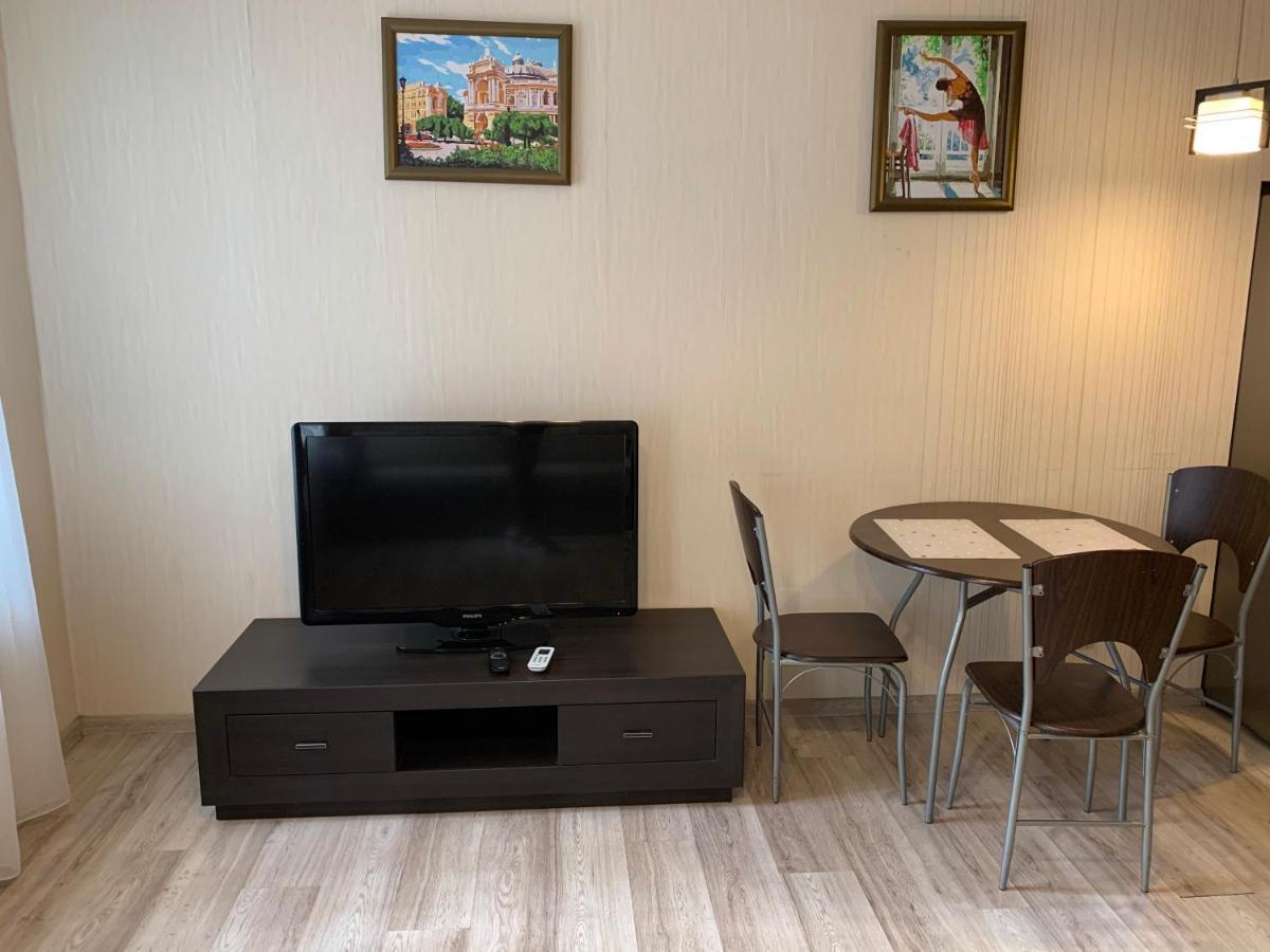 Excellent Apartment In The Center Of Odessa Екстериор снимка