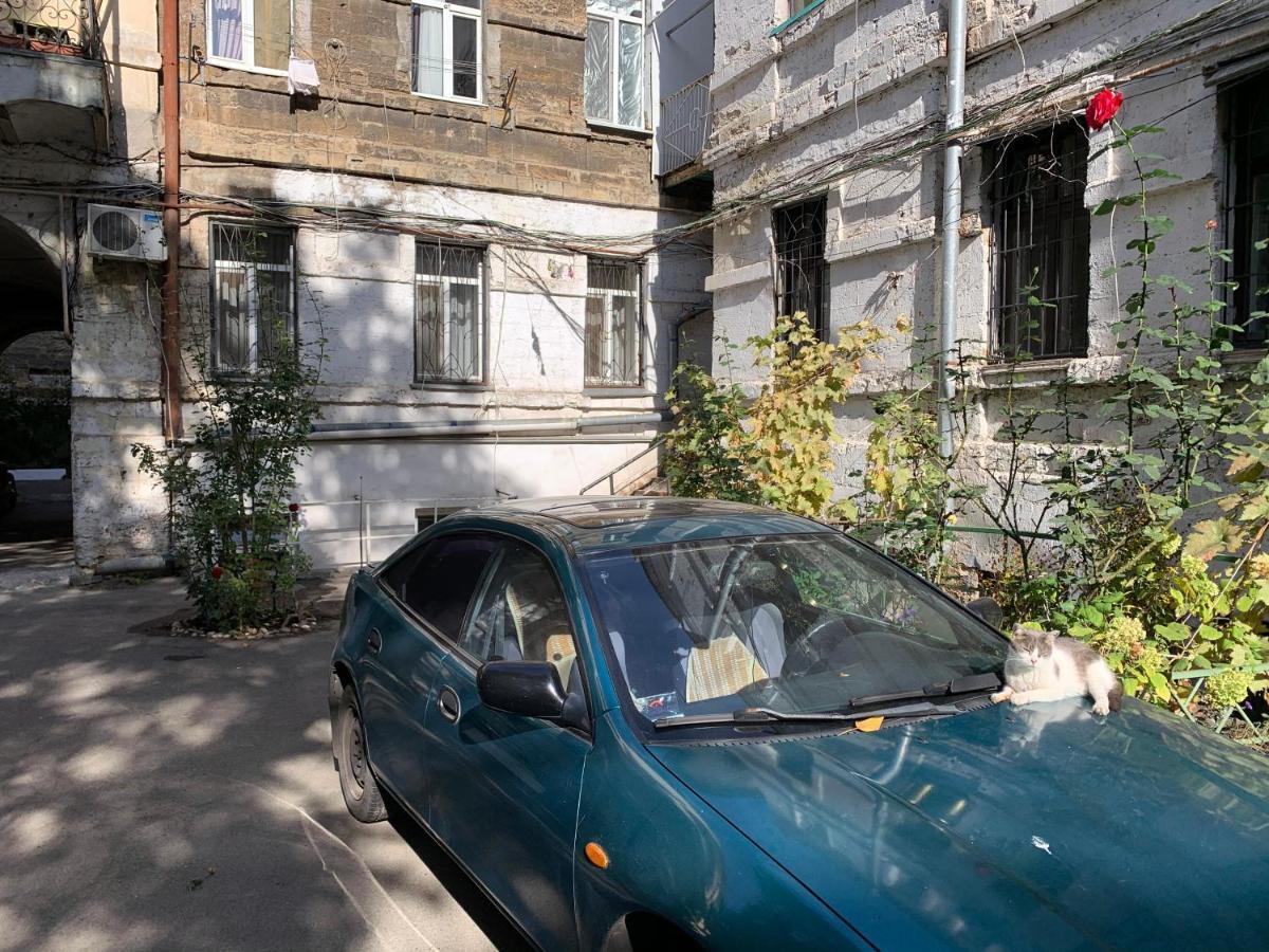 Excellent Apartment In The Center Of Odessa Екстериор снимка